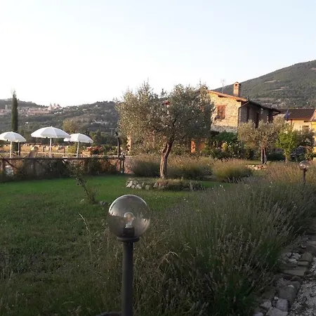 Sulla Strada Di San Francesco 컨트리하우스 *